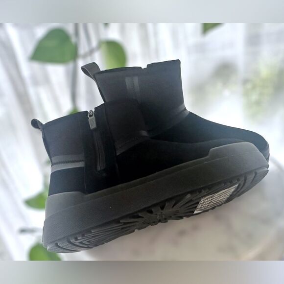UGG Classic Tech Mini Waterproof Suede Winter Boots Size 5 - Picture 6 of 13